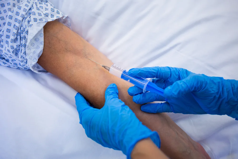 administrarea unei injectii intravenoase